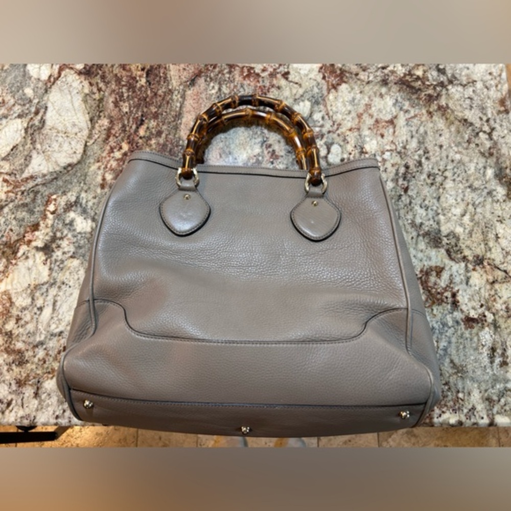 Gucci Leather Diana Bamboo handle